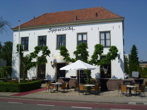 Bruiloft-DJ-bij-het-Koetshuis-partycentrum-nijkerk