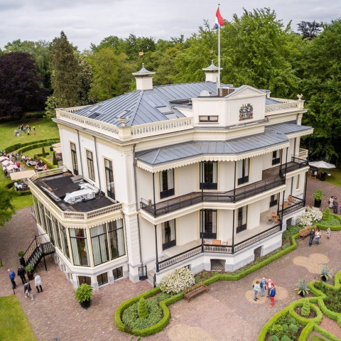 Bruiloft-DJ-bij-Kasteel-de-Vanenburg-Putten