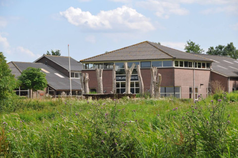 Bruiloft-DJ-Bij-eemlandhoeve-bunschoten-spakenburg