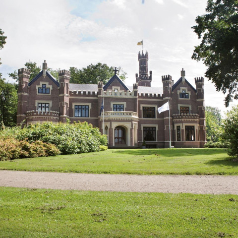 Bruiloft-DJ-bij-Kasteel-de-Schaffelaar-Barneveld